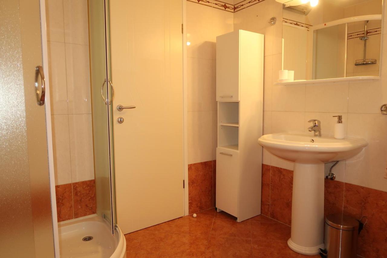 Nikas1 Rabac Appartement Buitenkant foto