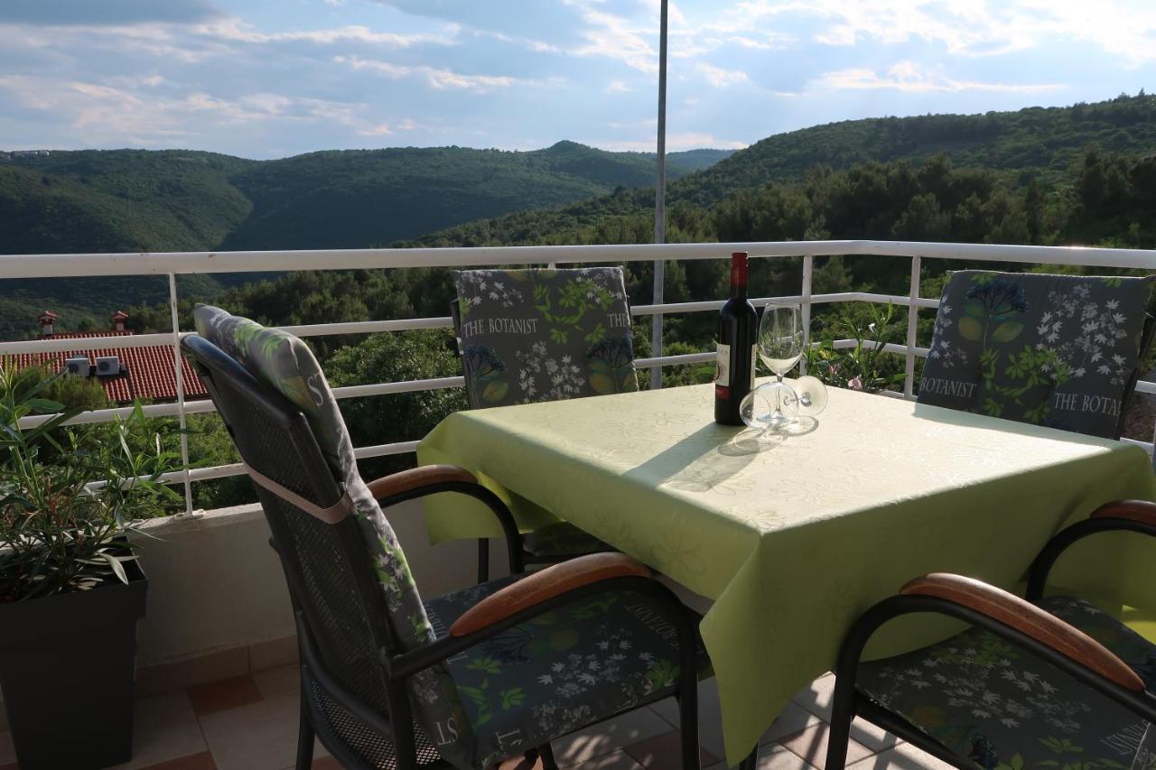 Nikas1 Rabac Appartement Buitenkant foto